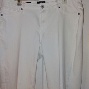a.n.a Women's White Boot Cut Jeans WAIST 18" RISE 10" LENGTH 32"